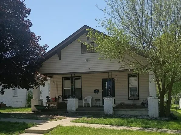 113 W 5th St, Stanberry, MO 64489