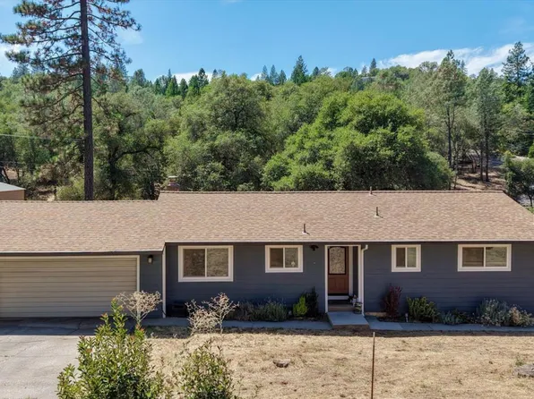 19011 Siesta Dr, Penn Valley, CA 95946
