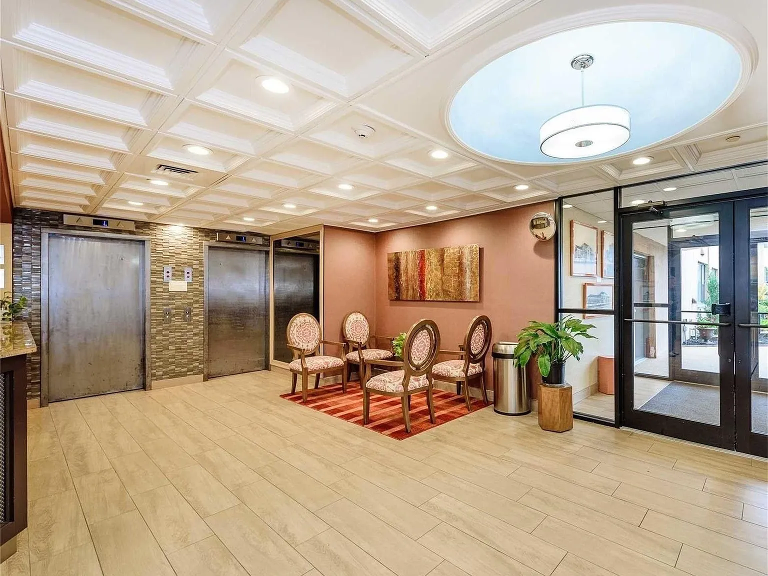 1 bed, 725 sqft, $2,800 — Photo 3