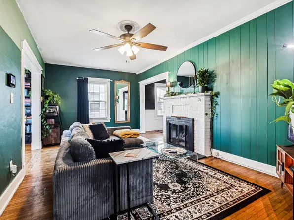 102 Pear Ave, Hampton, VA 23661