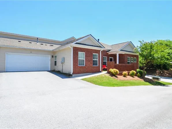 341 Villa Park Cir, Stone Mountain, GA 30087