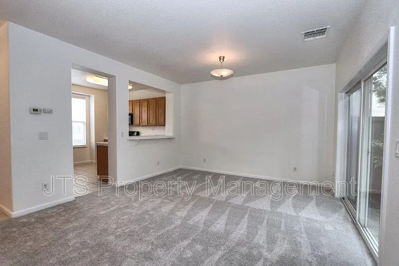 3 bed, 2.5 bath, 1345 sqft, $2,700 — Photo 3