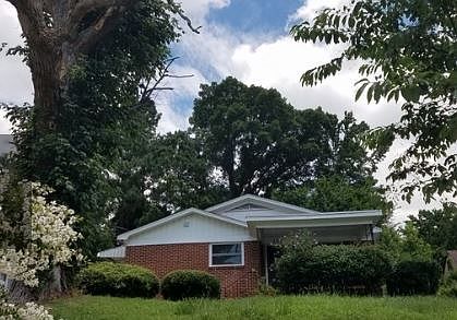 1st image of 104 W Lawson St