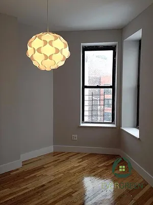 Rented by Evergreen Apartments BK | media 20