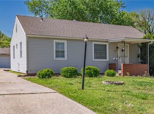 430 Fieldcrest Dr, Pittsburg, KS 66762