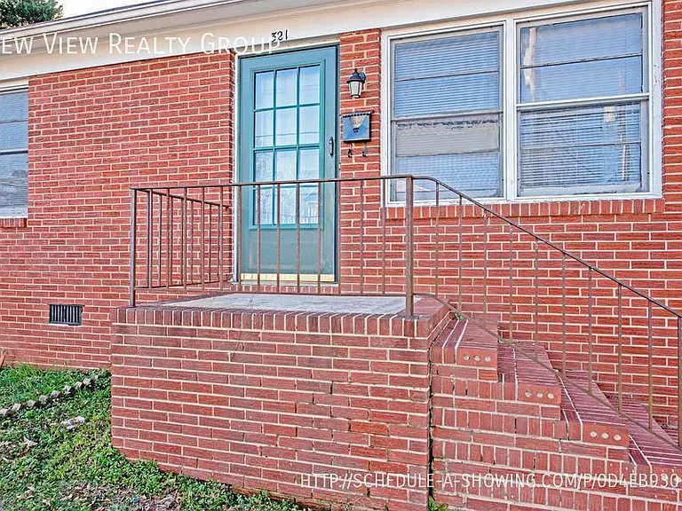 321 Hamilton Dr NE #1 — Photo 16