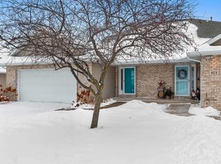 821 Killarny Trl, De Pere, WI 54115