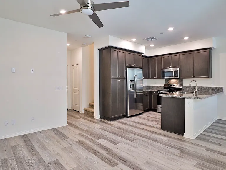 7070 Montecito Ln — Photo 3
