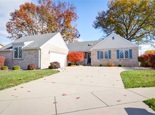 1086 S Cedar Hill Dr, Decatur, IL 62521