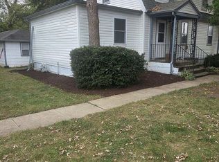 7913 S Oak St, Dixon, IL 61021