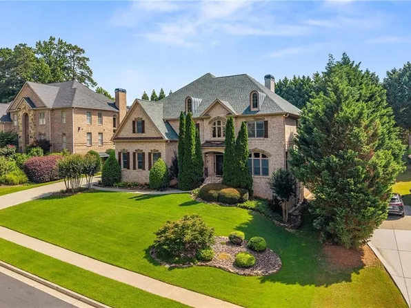 2122 Hunters Green Dr, Lawrenceville, GA 30043