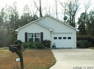 100 Spruce Ct, New Bern, NC 28562