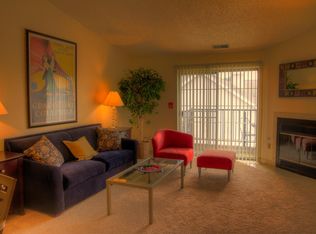 8709 S Wood Creek Dr #1, Oak Creek, WI 53154