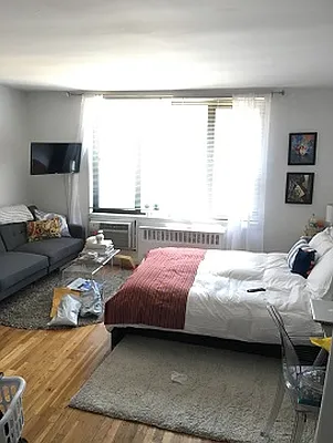 Rented by Eric Goodman Realty Corp | media 21