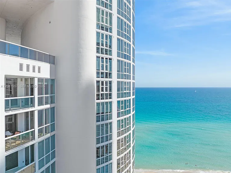 18201 Collins Ave #2008 — Photo 2