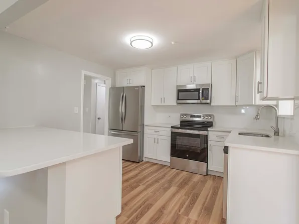 43 Gilbert Dr, Stoughton, MA 02072
