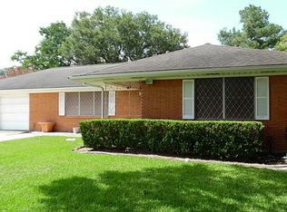 705 Vista Rd, Pasadena, TX 77504