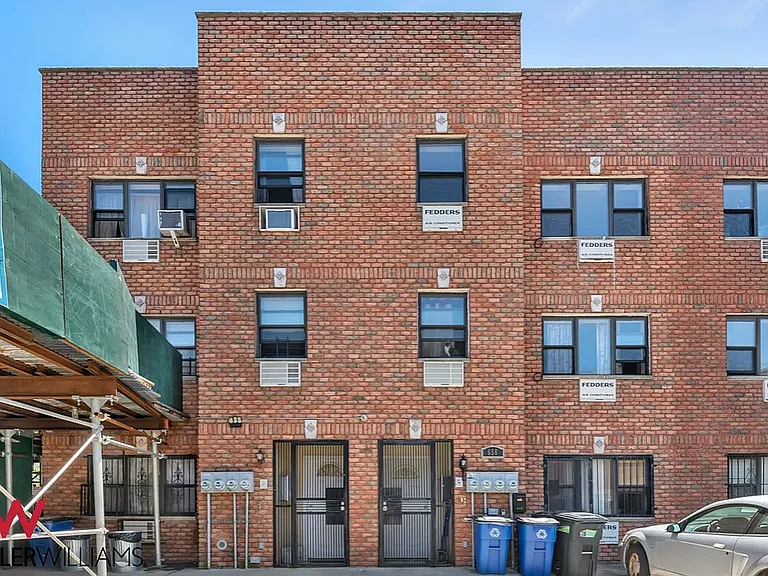 656 Kosciuszko St #3 — Photo 10