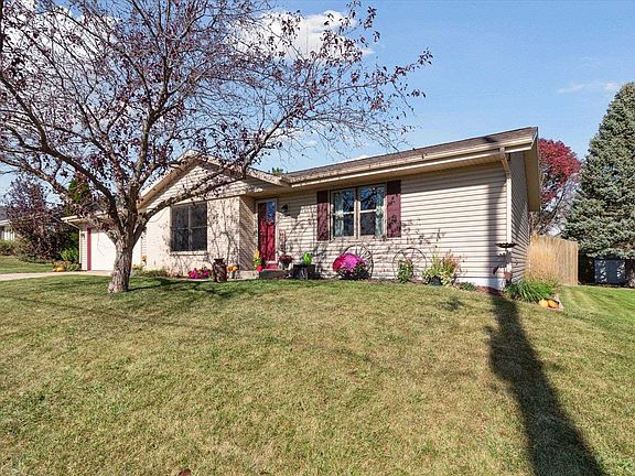 4th image of 2844 Mineral Point Ave