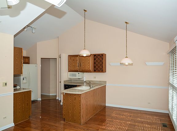 5th image of 291 Stonefield Ct #365
