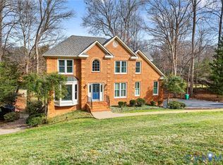 2807 Saint Regis Dr, North Chesterfield, VA 23236