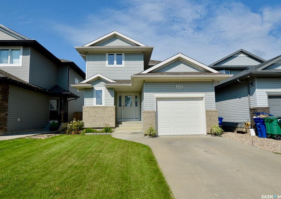 1st image of 227 Korol Cres