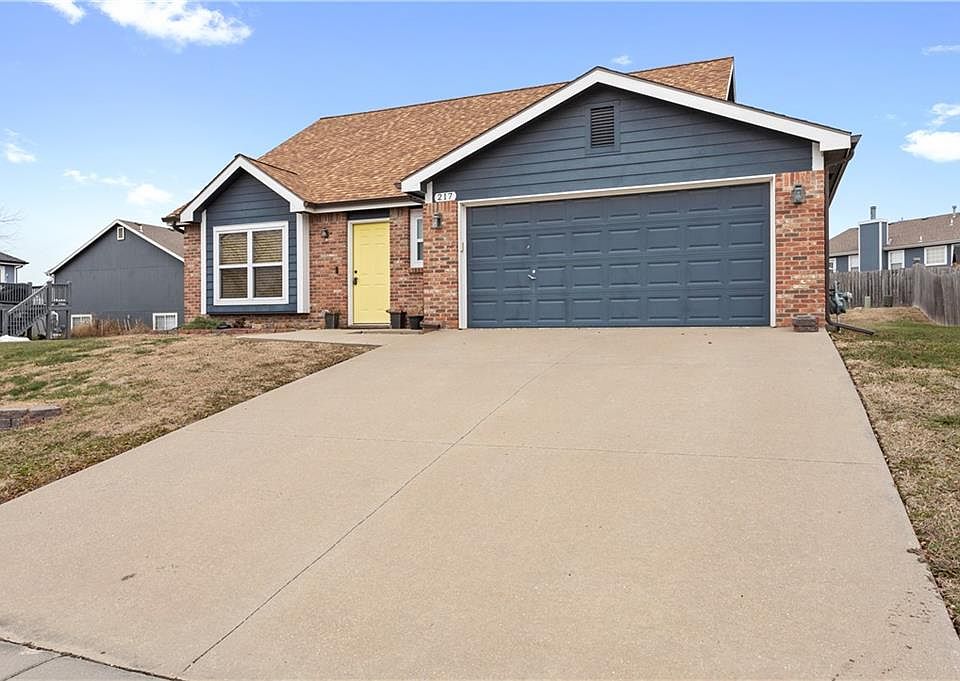 1st image of 217 Montrose Cir