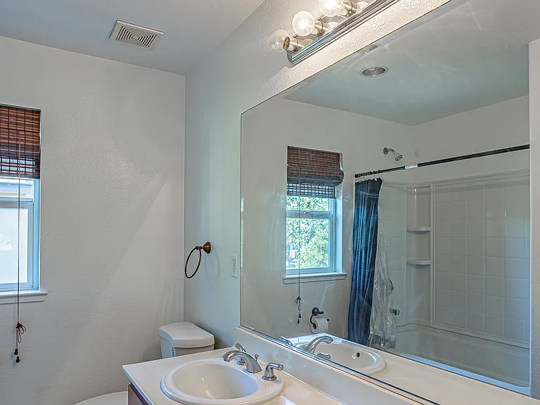 2337 N Silvervale St — Photo 62