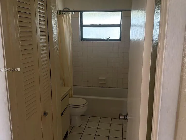 421 Las Palmas Cir #0 — Photo 9