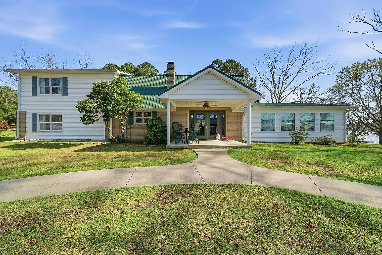 1490 Staci Dr photo 1
