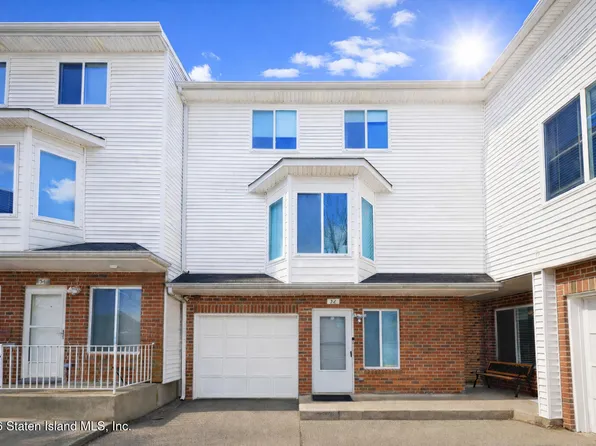 32 Amanda Ct, Staten Island, NY 10312