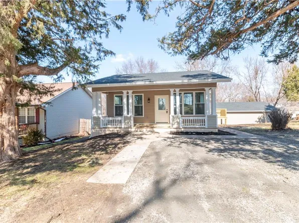 3207 Scott St, Saint Joseph, MO 64507