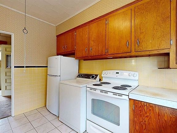 4th image of 14 Hadwen Rd
