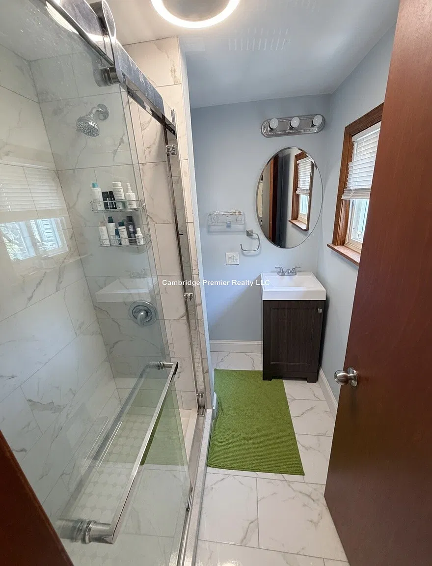 4 bed, $4,700 — Photo 3