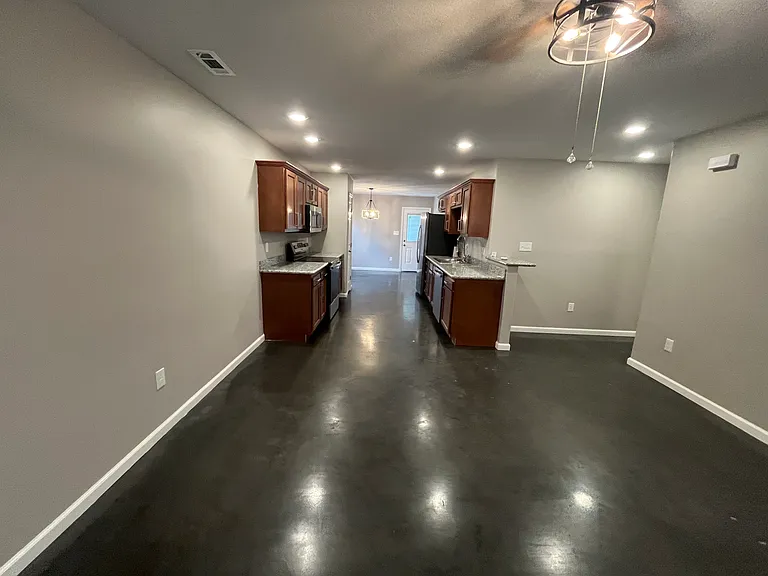 1336 NE Michigan Ave — Photo 6