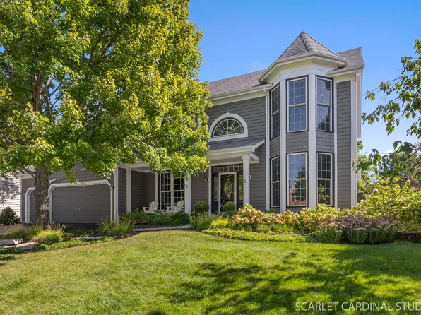 44 Marywood Trl, Wheaton, IL 60189