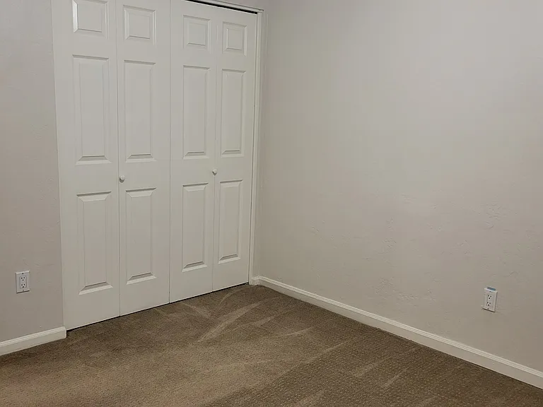1642 E Carmen St — Photo 28
