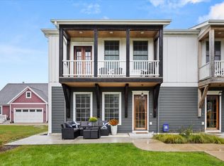 6 Port Pl, Ottawa, IL 61350