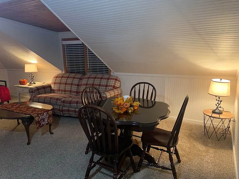 Beech Mountain Pkwy — Photo 14