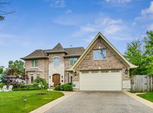 1049 Greentree Ave, Deerfield, IL