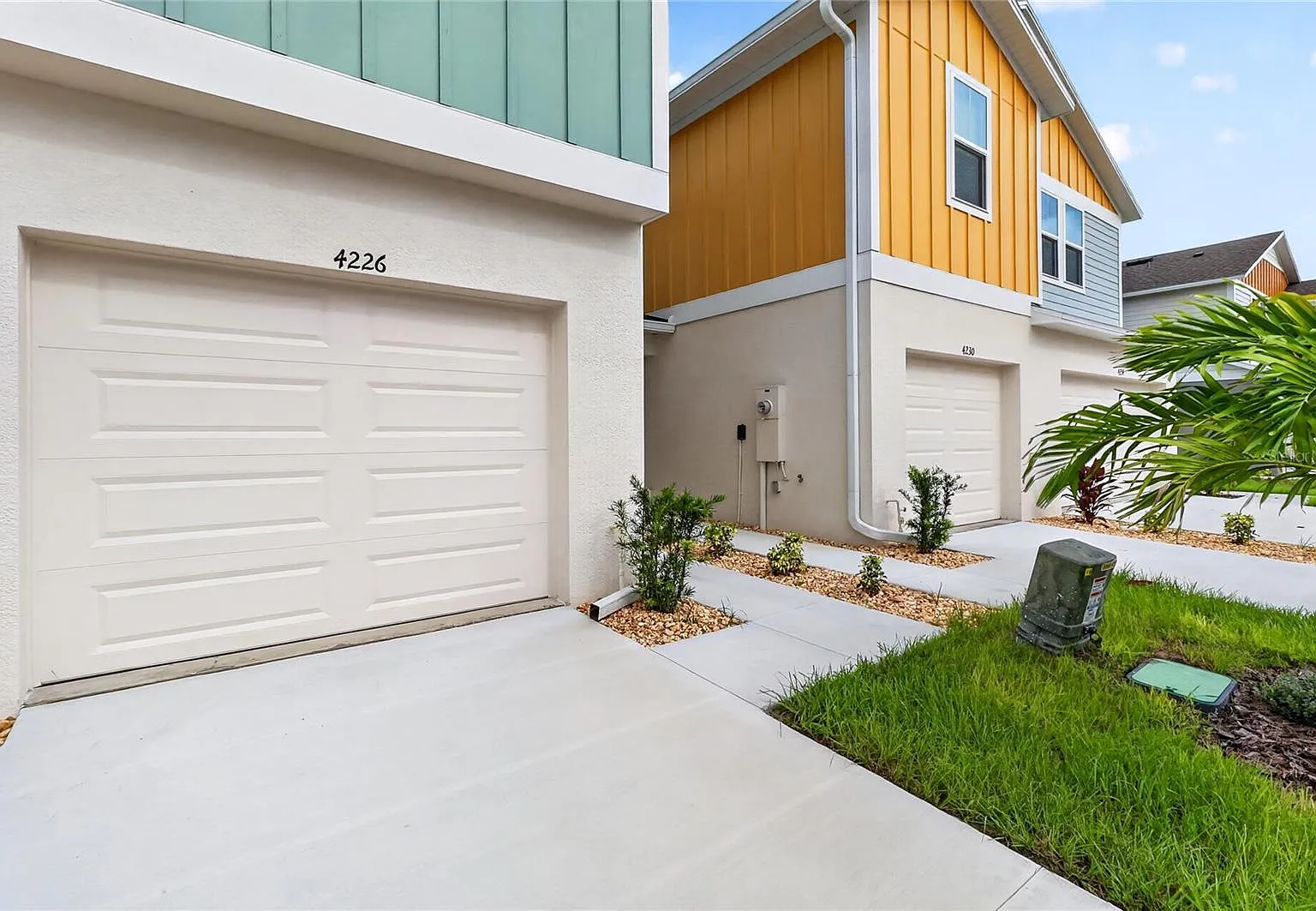 3 bed, 2.5 bath, 1548 sqft, $2,050 — Photo 4