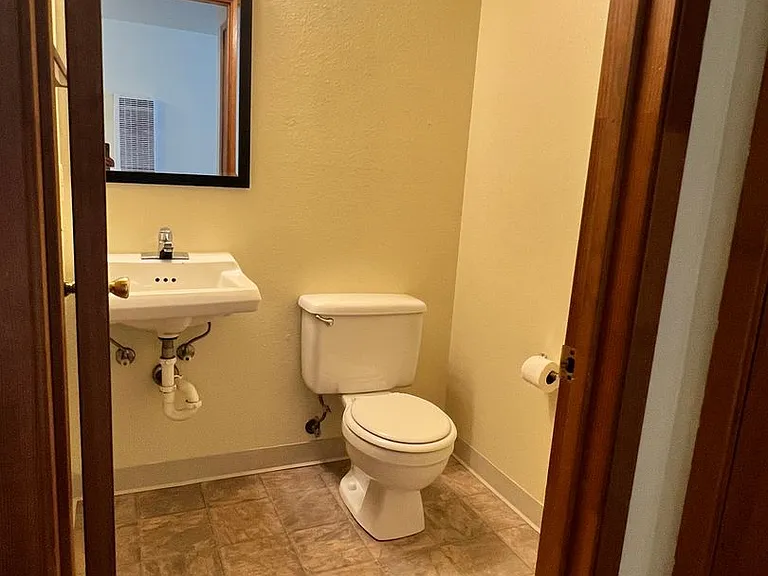 1305 Haven Ln — Photo 7