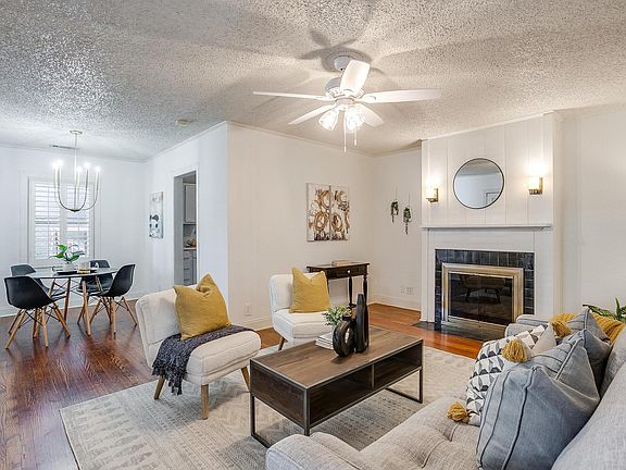 4th image of 3824 Birchman Ave