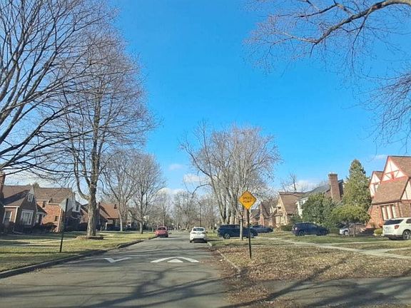 5th image of 15042 Artesian St