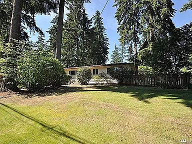 2nd image of 15367 SE 22nd Pl
