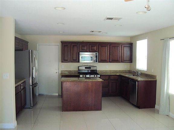 2nd image of 4683 Aventura Canyon Ct #0