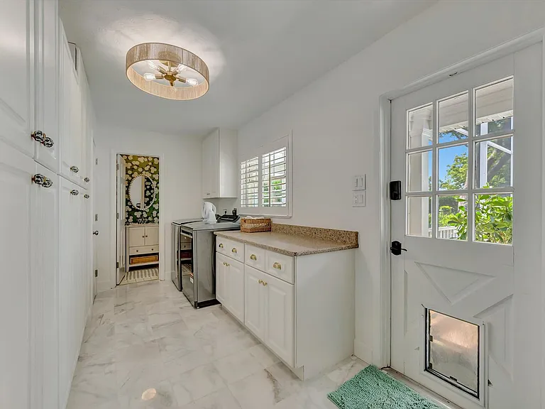 3173 Espanola Dr — Photo 22