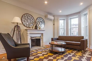 Rented by Dixon Advisory USA Inc.