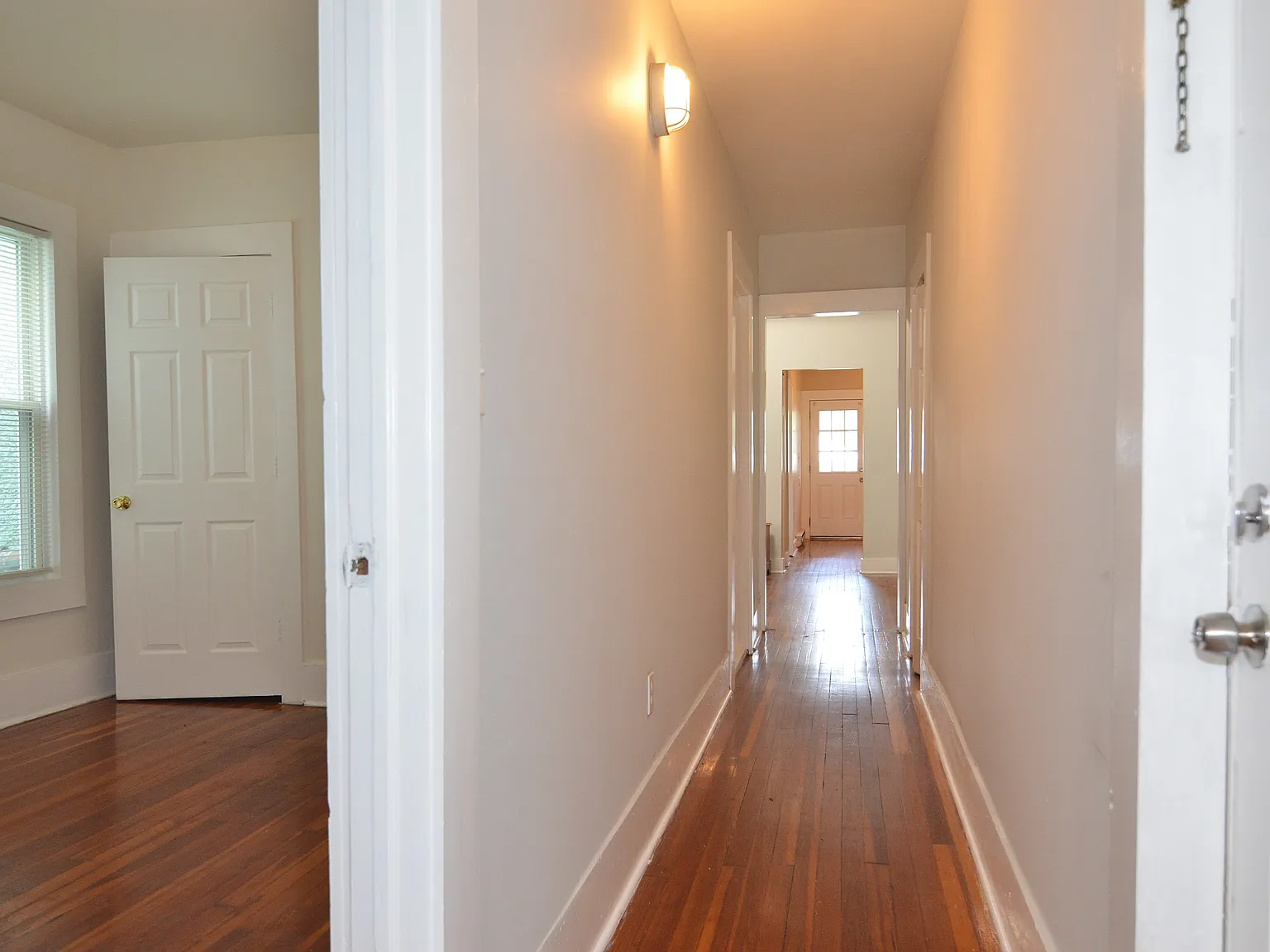 3 bed, 999 sqft, $1,265 — Photo 4