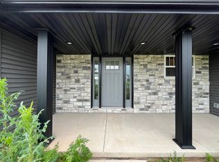 1454 Chickory Ct, De Pere, WI 54115